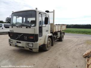 Benne basculante de chantier et de TP Volvo F6