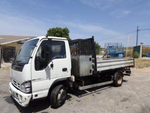 Benne basculante de chantier et de TP Isuzu NPR