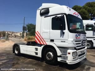 Pour semi-remorque Mercedes-Benz Actros