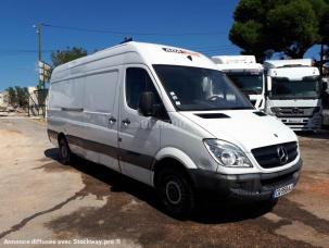 Fourgon avec parois et toit rigide Mercedes Sprinter