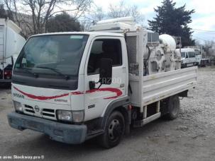 Bétonnière Nissan Cabstar