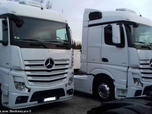 Pour semi-remorque Mercedes Actros