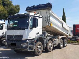 Benne basculante de chantier et de TP Mercedes Arocs