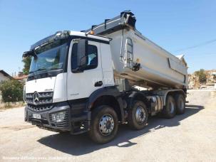 Benne basculante de chantier et de TP Mercedes Arocs