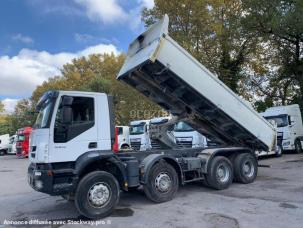 Benne basculante de chantier et de TP Iveco Trakker