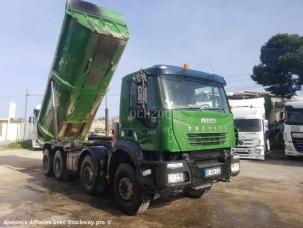 Benne basculante de chantier et de TP Iveco Trakker