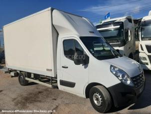 Fourgon avec parois et toit rigide Renault Master