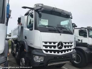 Benne basculante de chantier et de TP Mercedes Arocs