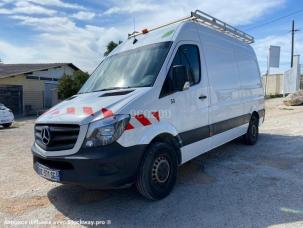 Fourgon avec parois et toit rigide Mercedes Sprinter