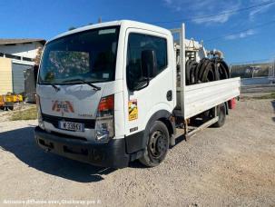 Bétonnière Nissan Cabstar