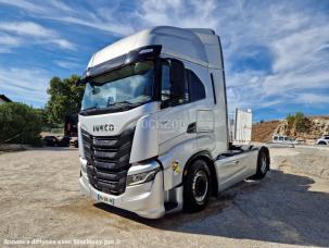 Pour semi-remorque Iveco Stralis