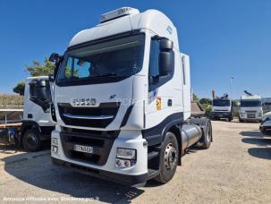 Pour semi-remorque Iveco Stralis