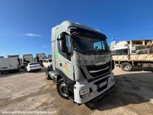 Pour semi-remorque Iveco AS 460 LNG