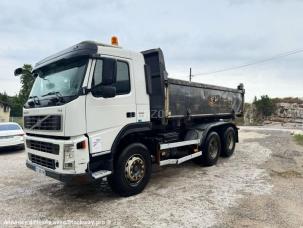 Benne basculante de chantier et de TP Volvo FM