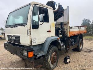 Benne basculante de chantier et de TP MAN 18.283