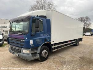 Fourgon avec parois et toit rigide DAF CF 65.220