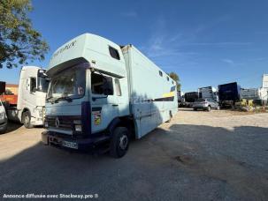 Van à chevaux Renault Midliner