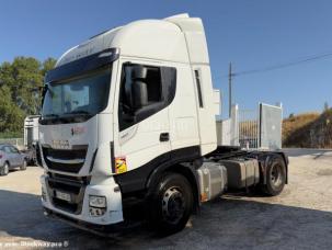 Pour semi-remorque Iveco Stralis
