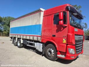 Fourgon avec parois et toit rigide DAF XF