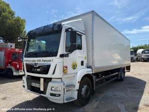Fourgon avec parois et toit rigide MAN TGM