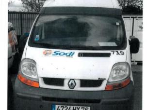 Fourgon avec parois et toit rigide Renault TRAFIC - 4724WY76