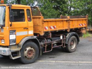 Benne basculante de chantier et de TP Renault CAMION S170