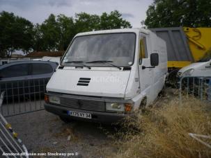 Fourgon avec parois et toit rigide RENAULT MASTER FB30A1.VER.L