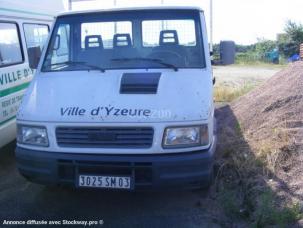 Fourgon avec parois et toit rigide Iveco Daily