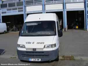 Fourgon avec parois et toit rigide Peugeot Boxer