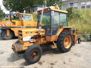 Tracteur agricole TRACTEUR RENAULT 462 - TA054