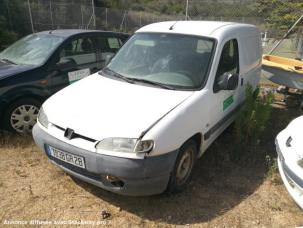 Fourgon avec parois et toit rigide Peugeot Partner - 7838GR2B- à retirer en Corse