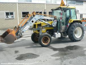 Chargeuse E182R TRACTEUR RENAULT 750MI / E333F CHAREUR FAUCHEUX F25