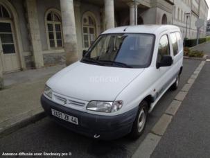 Fourgon avec parois et toit rigide Citroën Berlingo