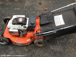 Tondeuse 1 TONDEUSE A CONDUCTEUR MARCHANT KUBOTA 621
