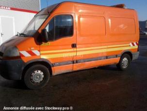 Fourgon avec parois et toit rigide Renault Master