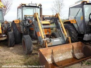 Tracteur agricole Renault 850 MI 17 cv Estimation 15 000 heures