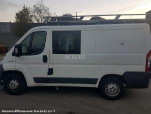 Fourgon avec parois et toit rigide Peugeot Boxer