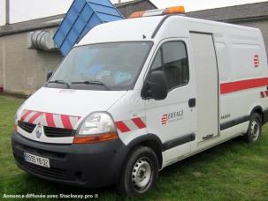 Fourgon avec parois et toit rigide Renault Master