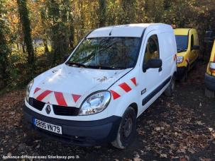 Fourgon avec parois et toit rigide RENAULT KANGOO DCI 70