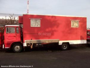 Fourgon avec parois et toit rigide Renault LOT 2018-110 CAMION S130