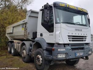 Benne basculante de chantier et de TP Iveco Trakker