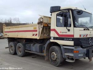 Benne basculante de chantier et de TP Mercedes 3335