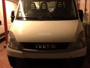 Fourgon avec parois et toit rigide Iveco Daily