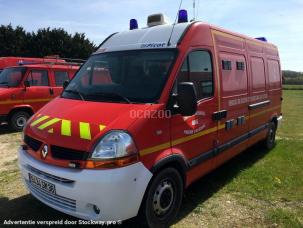 Fourgon avec parois et toit rigide Renault Master