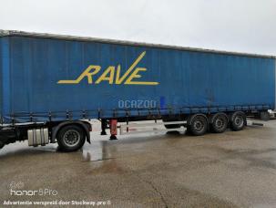 Fourgon bâché avec parois rigides Fruehauf