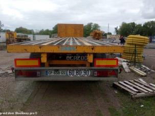 Fourgon bâché avec parois rigides Asca Chassitainer