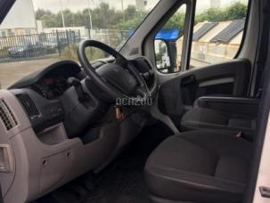 Fourgon avec parois et toit rigide Citroën Jumper