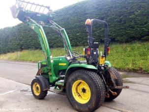 Tracteur agricole John Deere 4310