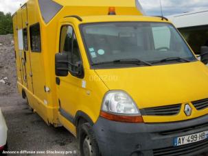 Fourgon avec parois et toit rigide Renault Master