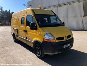 Fourgon avec parois et toit rigide Renault Master